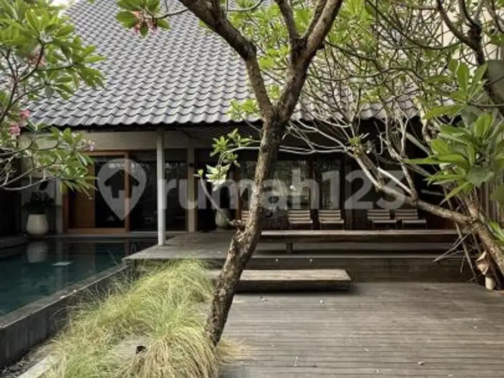 Dijual Rumah Konsep Tropical Villa Puspita Loka BSD