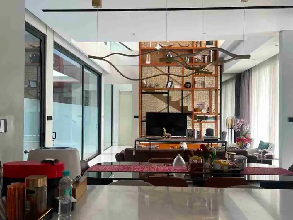 Dijual Rumah 2lt Private Pool Semi Furnish lt 300m2 Puri Mansion Jakarta Barat