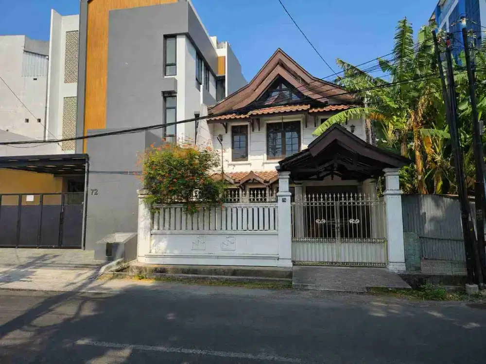 dijual rumah jl nias surabaya