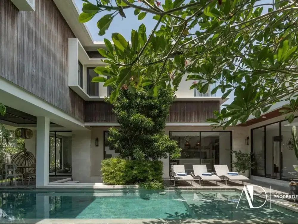 LEASEHOLD | MODERN TROPICAL 4-BEDROOM VILLA IN PRIME BERAWA