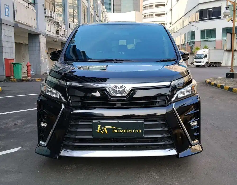 Toyota Voxy nik 2018 2.0 A/T DI JUAL CEPAT