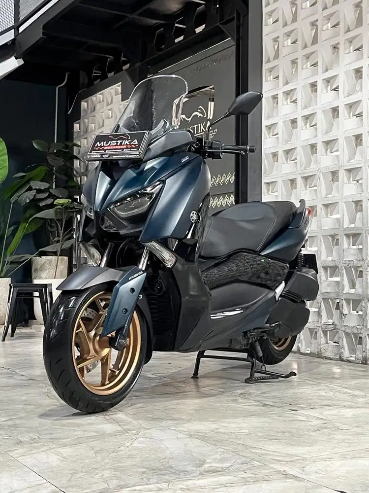Yamaha XMAX 250cc 2022 Matte Green Low Kilometer 18.000 - Siap Gas
