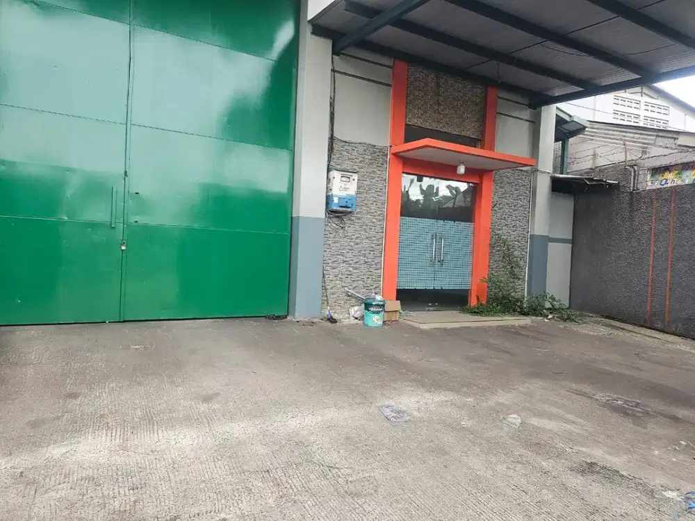 Disewakan gudang arcadia batu ceper 3 lantai ada lift barang kontainer 40 feet ada office akses langsung ke gudanng siap survey dan nego