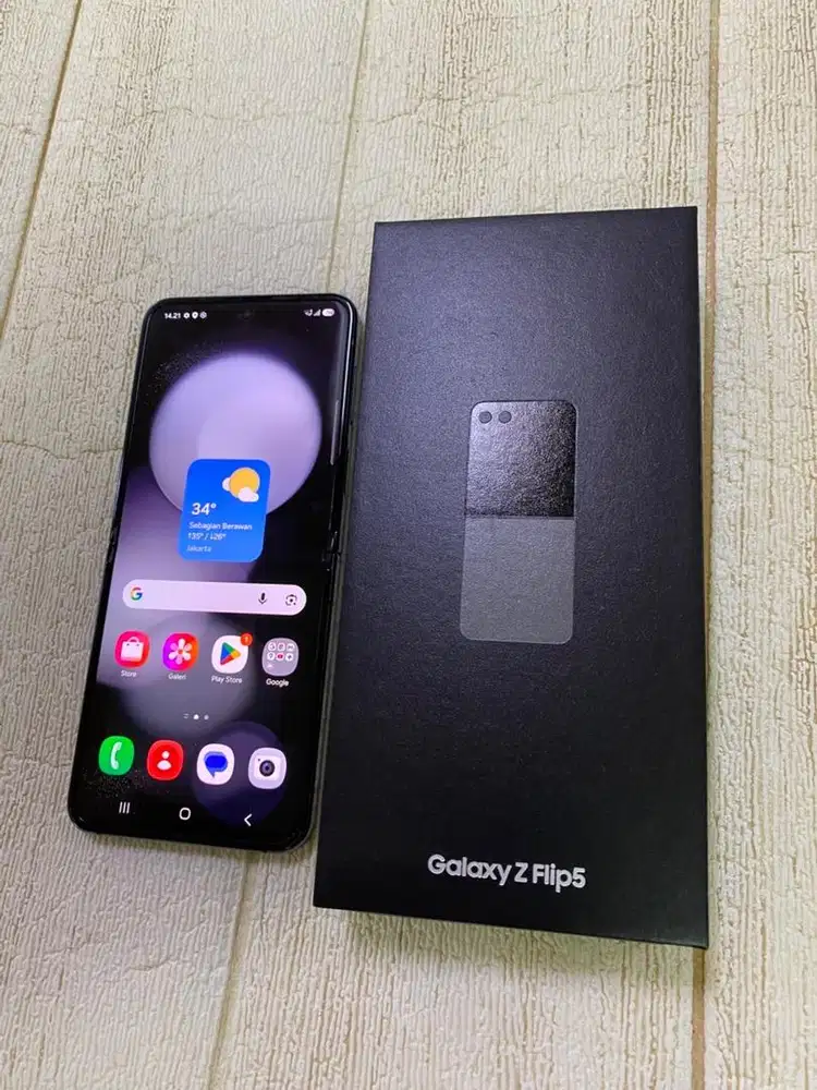 Samsung Flip 5 8/512GB LIKE NEW