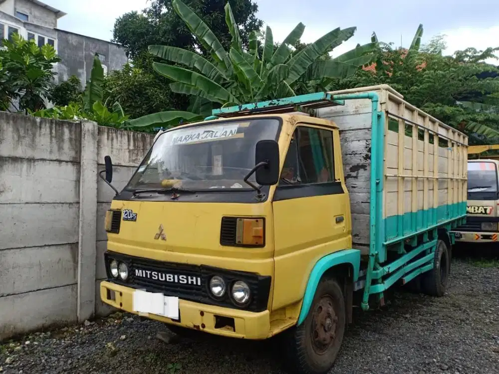 JUAL TRUCK MEREK MITSUBISHI