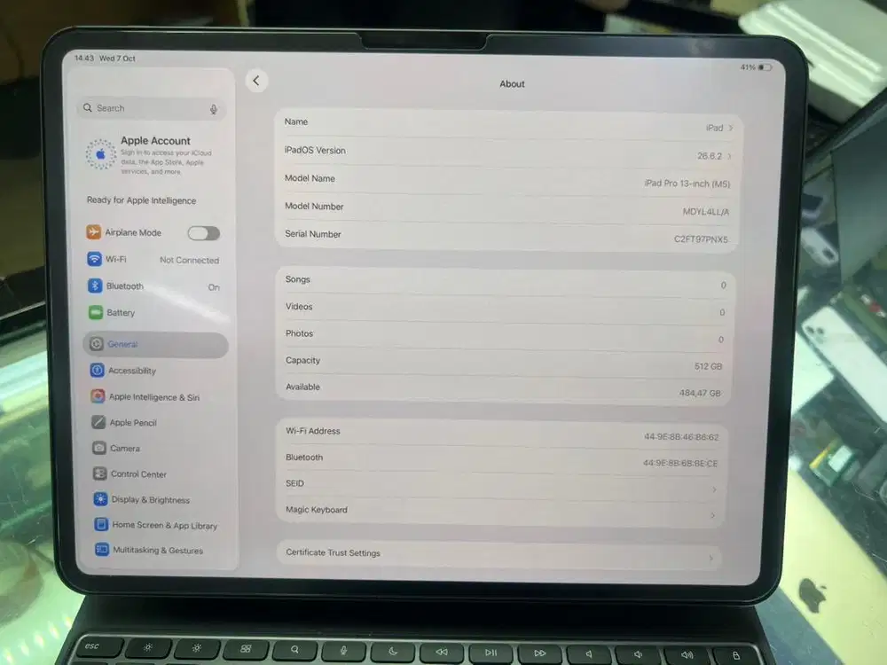 Ipad Pro M5 512GB 13inch Wifi Inter Garansi On-Agustus 2027+Keyboard