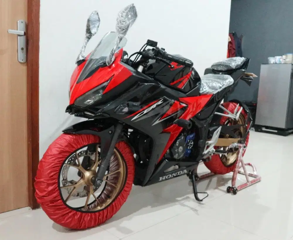 CBR 150R 2019 Km11rb Full Original Full Accesories