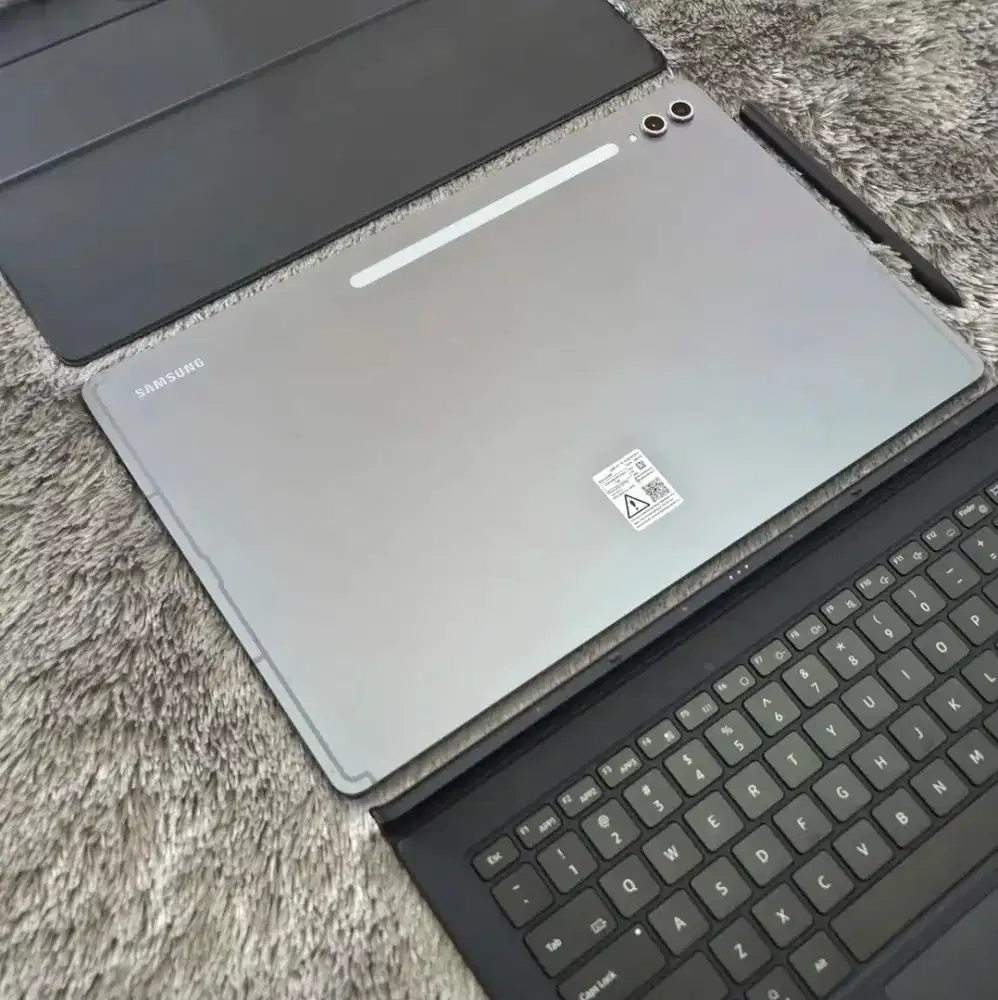 SAMSUNG GALAXY TAB S10 ULTRA 5G WITH COVER KEYBOARD