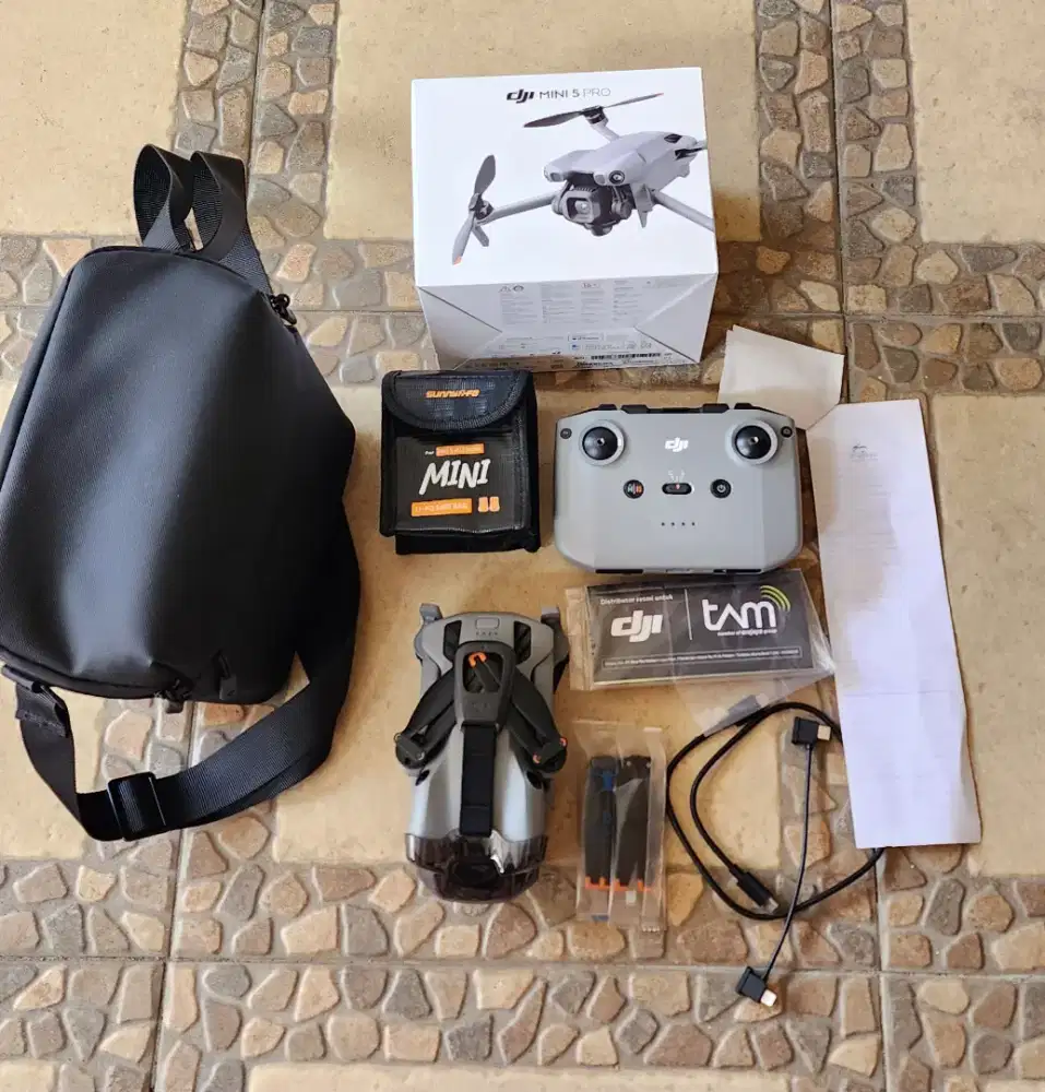 DJI mini 5 pro full set masih garansi