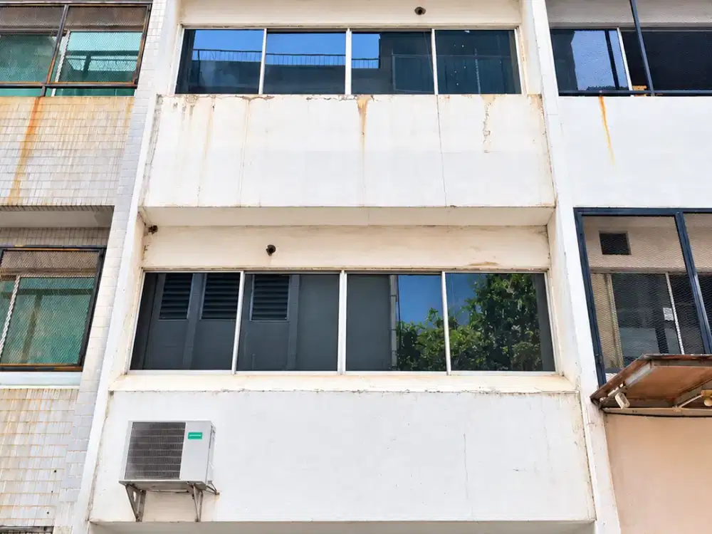 Ruko Pinangsia Dalam 4,25x16 68m2 HGB Strategis Dekat Glodok Plaza Jakarta Barat