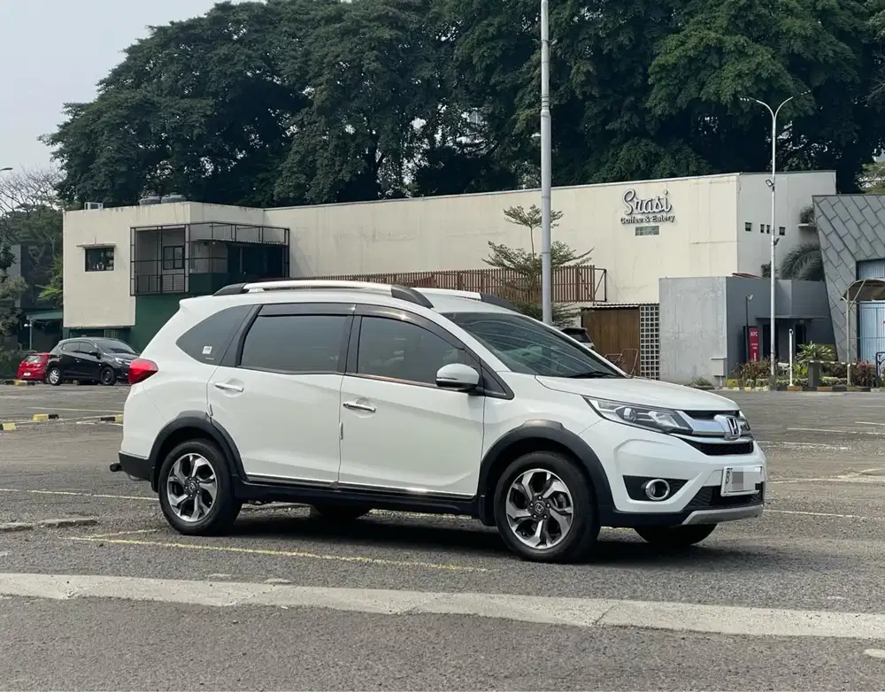 KM 57RB!! HONDA BRV E 1.5 CVT AT MATIC 2016 PUTIH