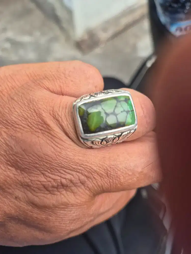 Cincin Batu Bacan Doko super langka Sisik Naga, seperti kura2.