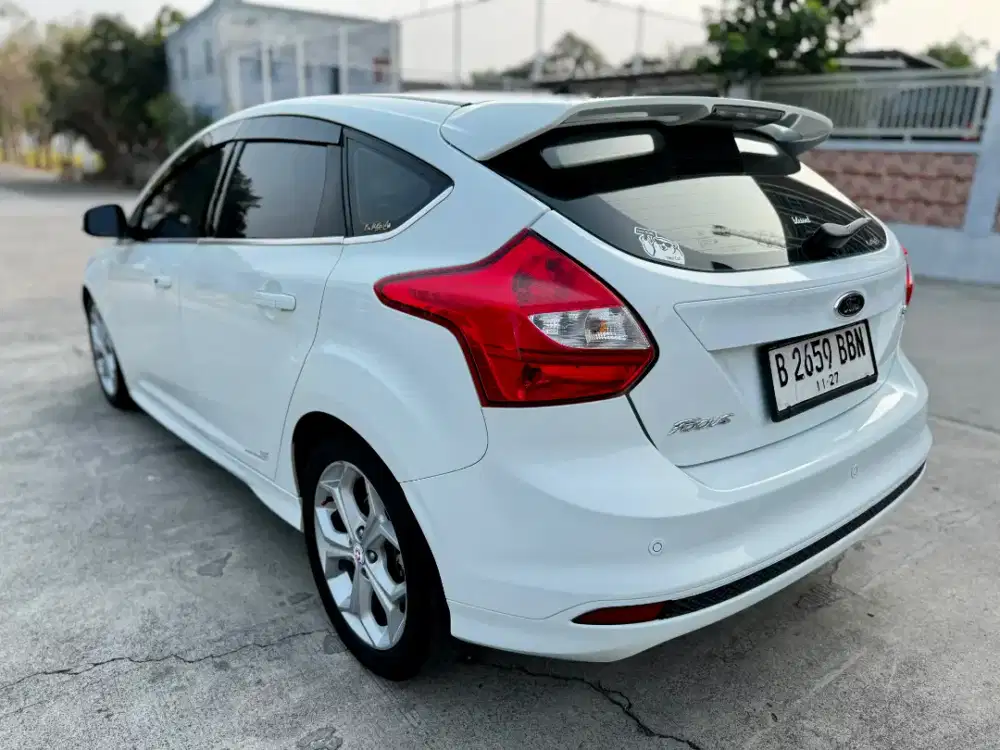 Ford Focus 2012 hatckback Cakep Murah