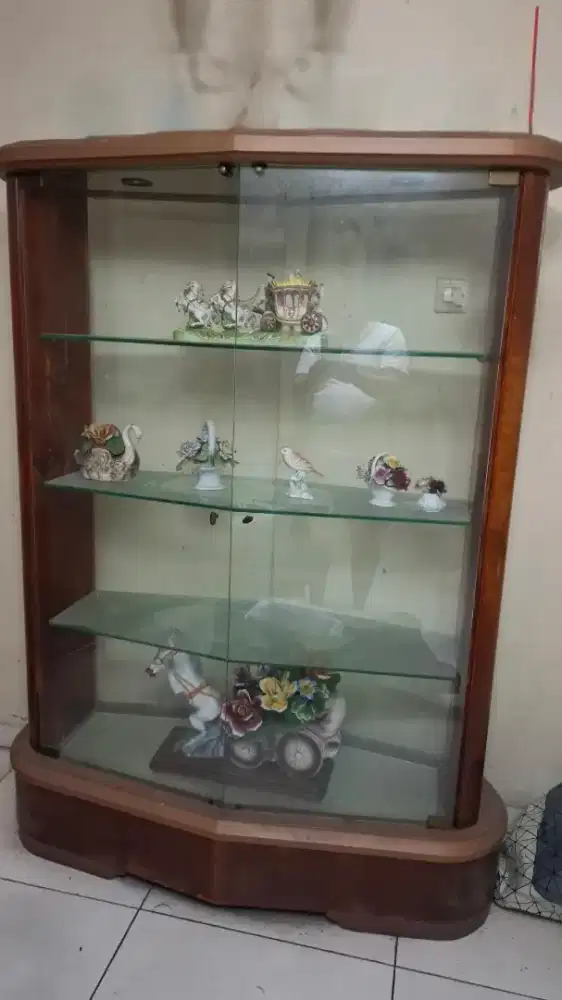 Lemari Eropa Preloved