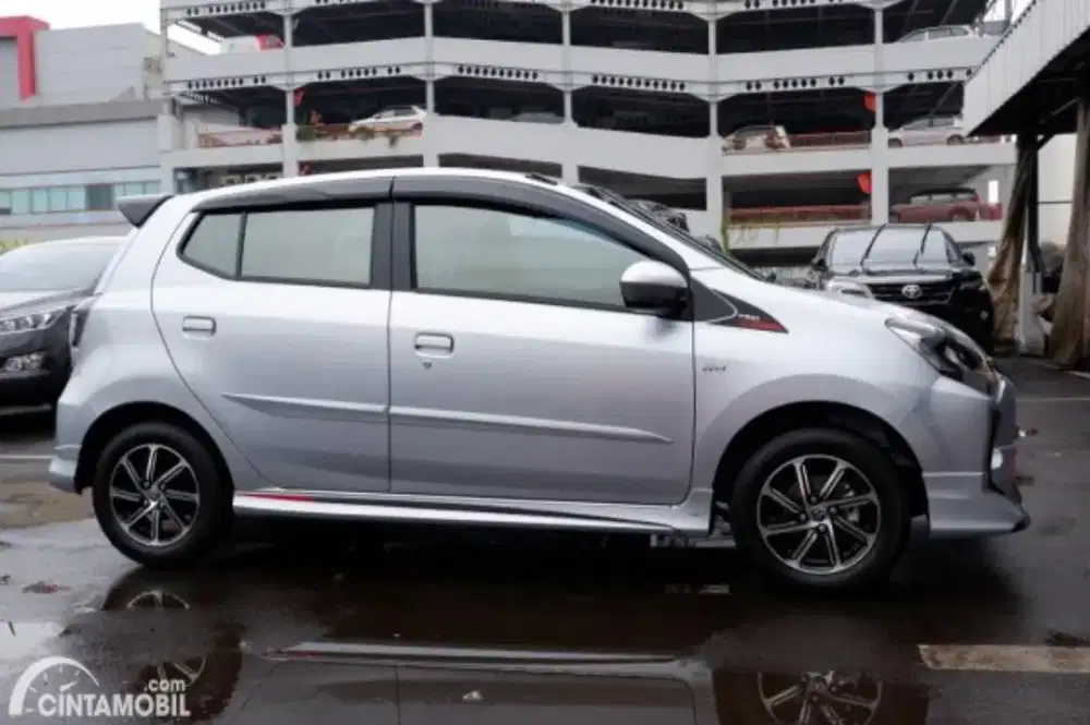 Rental mobil plus Supir harian