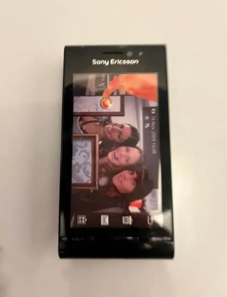 Sony Ericsson satio hp casan