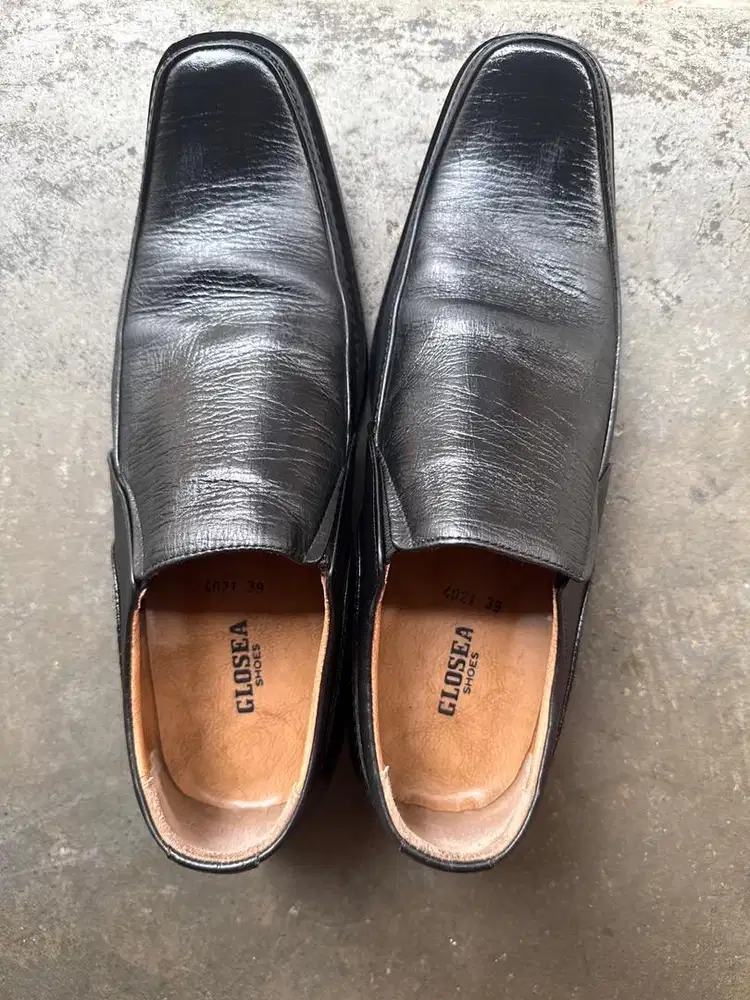Sepatu Pantofel Bekas
