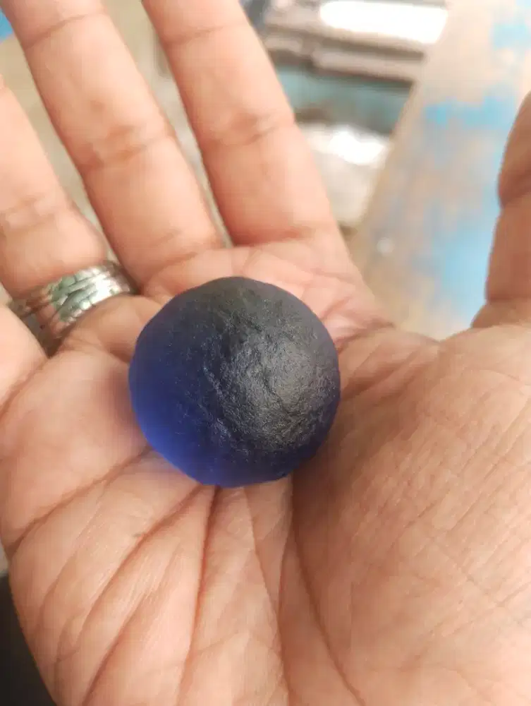 Batu kristal papua biru