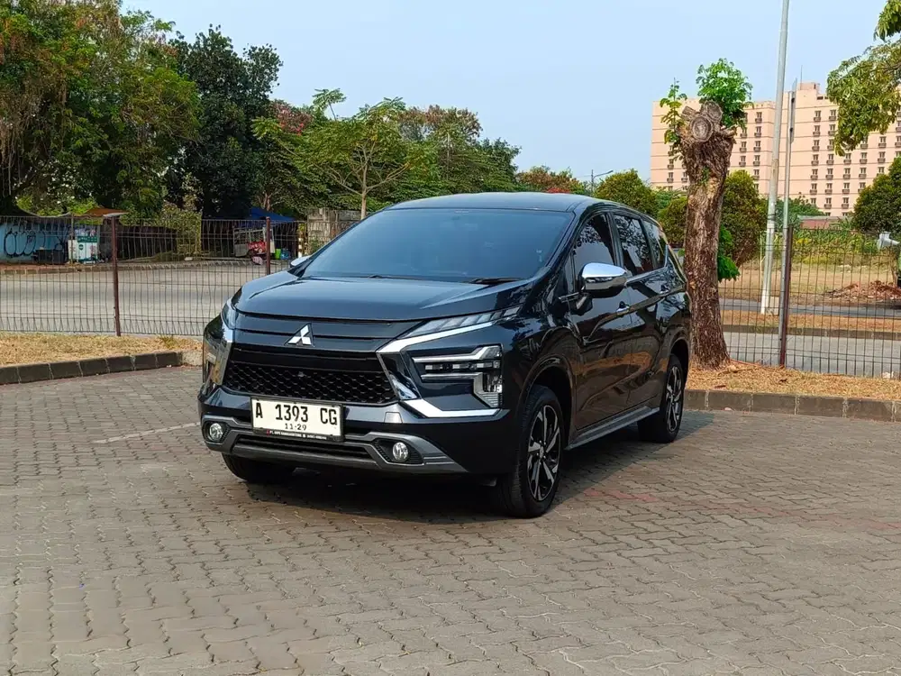 Mitsubishi Xpander Ultimate 2024, abu abu
