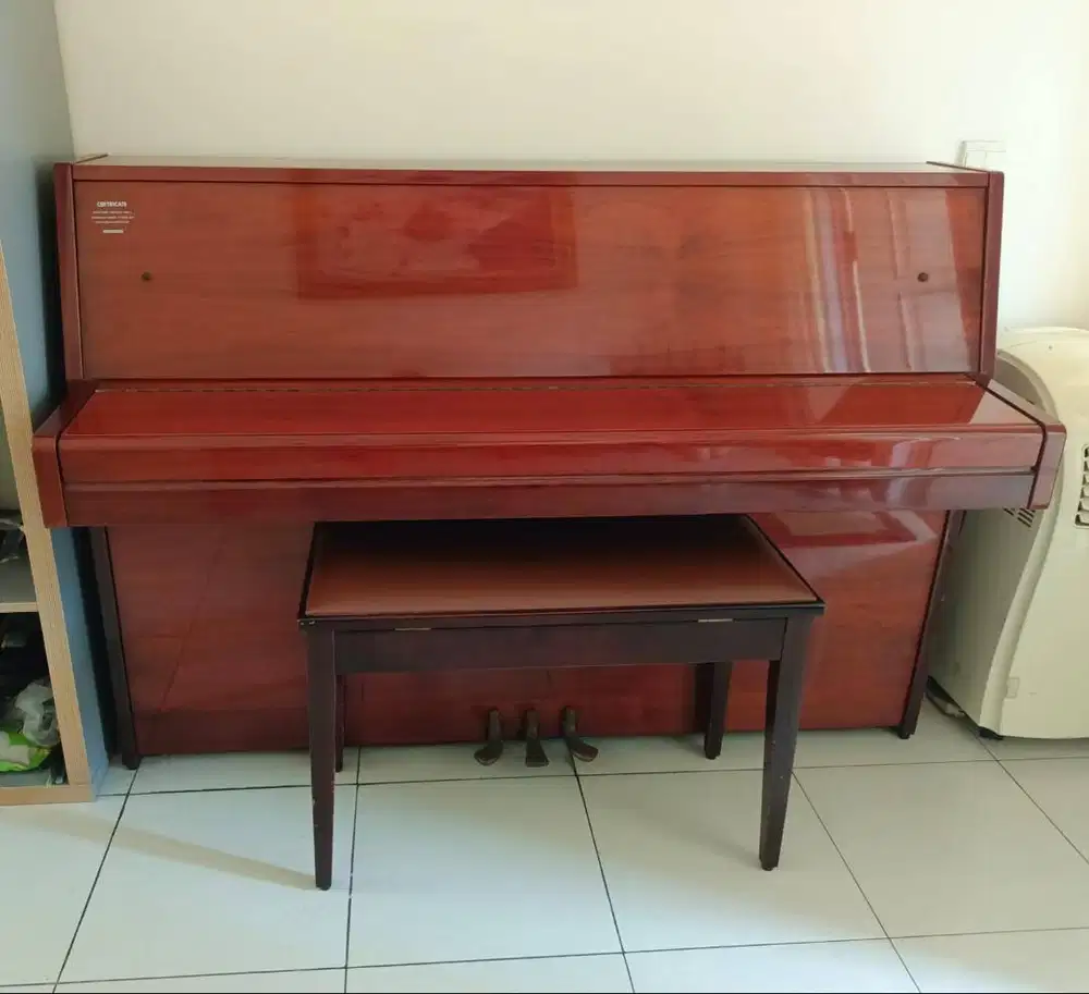 Piano Yamaha M5J