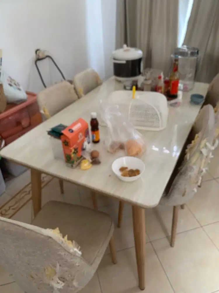 Meja makan marmer putih, 6 kursi, Jual Cepat