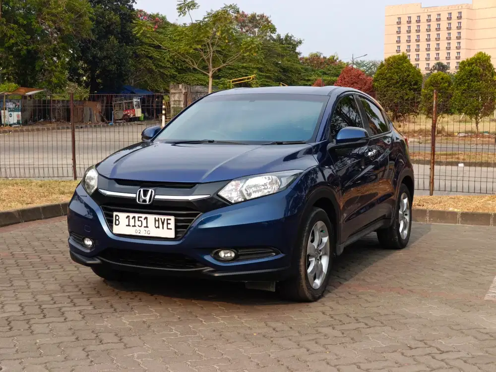 Honda HRV E 2015, biru