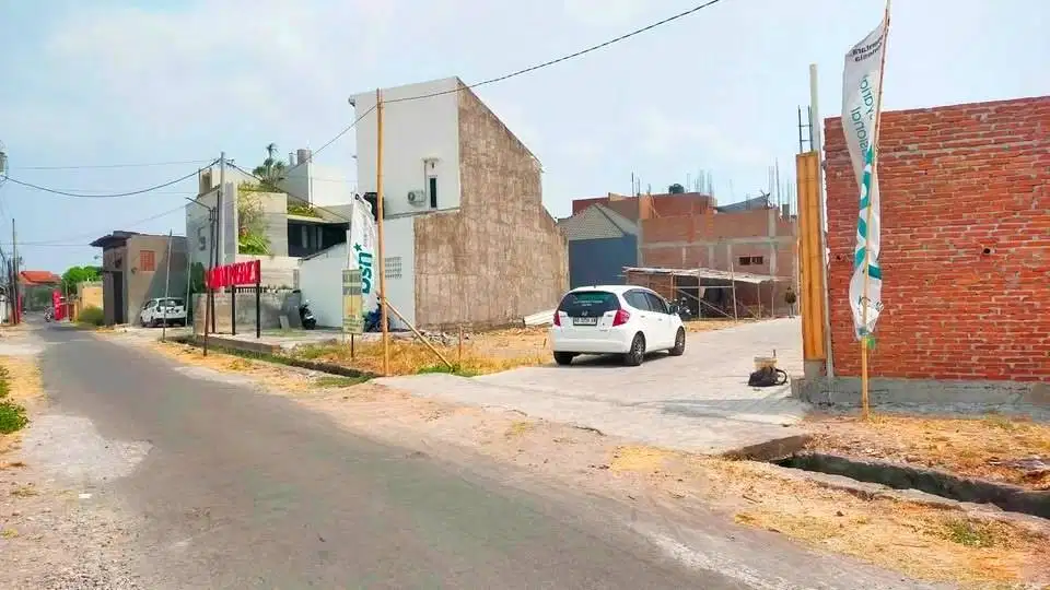 Rumah Strategis di Perumahan Belakang Luwes. Bs kpr