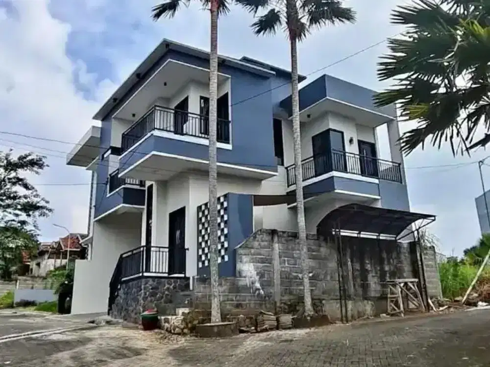 Dijual Villa Privat Pool 3 Lantai di Mutiara panderman Batu REV.A1227