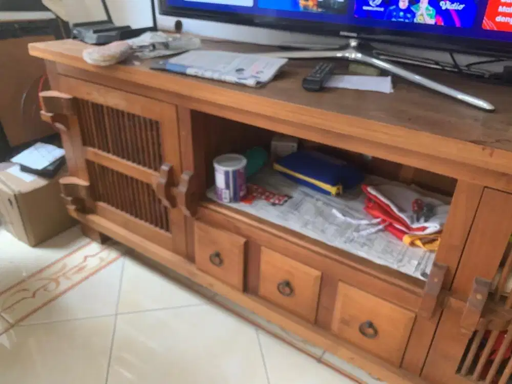 Rak TV kondisi bagus Jual Cepat
