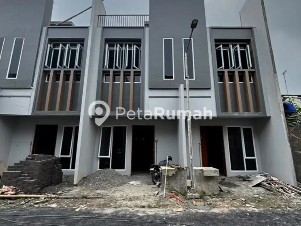DIJUAL TOWNHOUSE JALAN PASAR III KOMPLEK ROYAL RESIDENCE (Indra & andy)