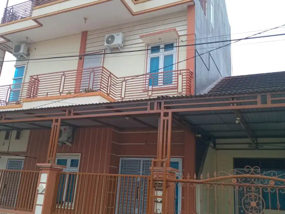 DIJUAL RUMAH 3 LANTAI JAKABARING OPI PALEMBANG