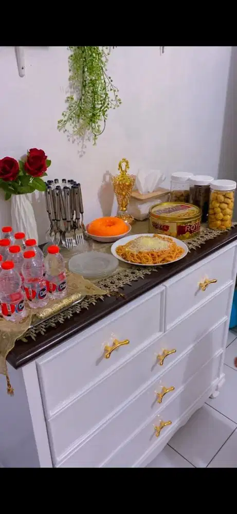 Buffet / lemari / laci