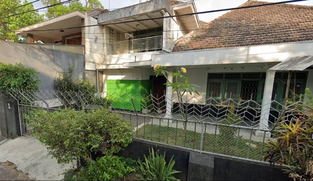 Dijual Tanah + Bangunan Rumah di Pusat Kota Malang