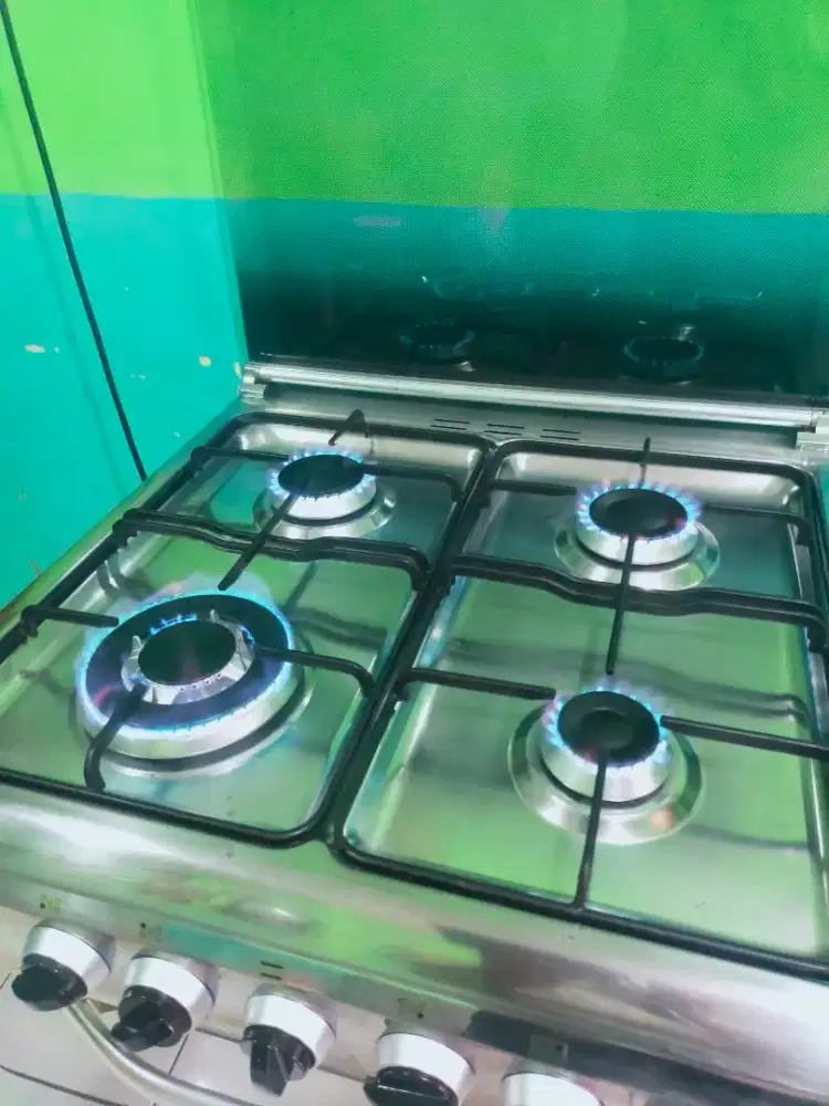 Kompor gas+oven Siap Pakai dan Siap Kirim.