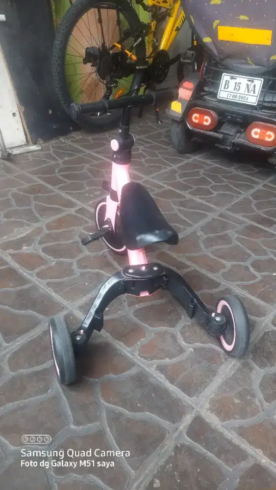 Sepedaa anak roda 3