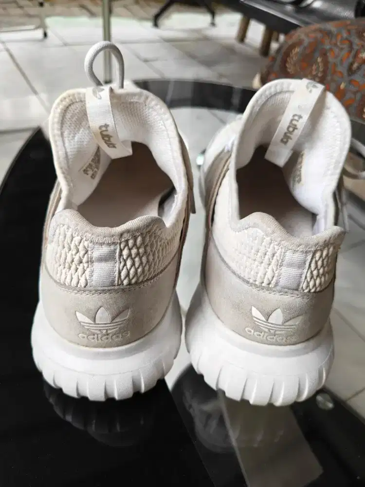 Adidas Tubular Size 42 Bagus