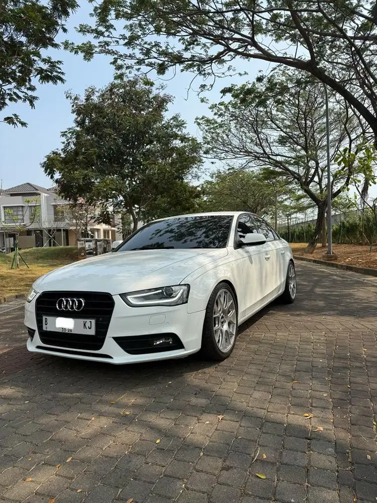 Audi A4 B8.5 2012 PUTIH