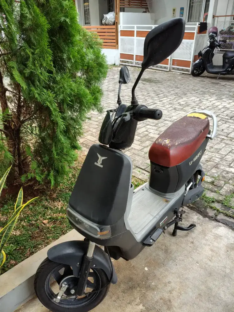 Sepeda Listrik Uwinfly D8S Second