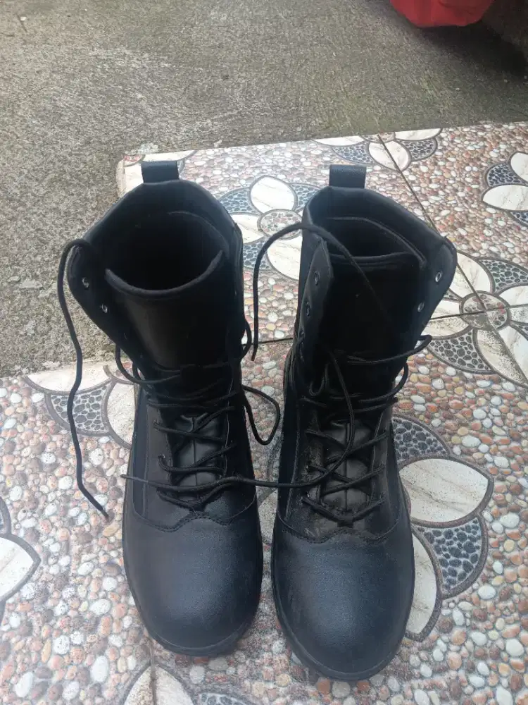 Sepatu pdl kemenhan