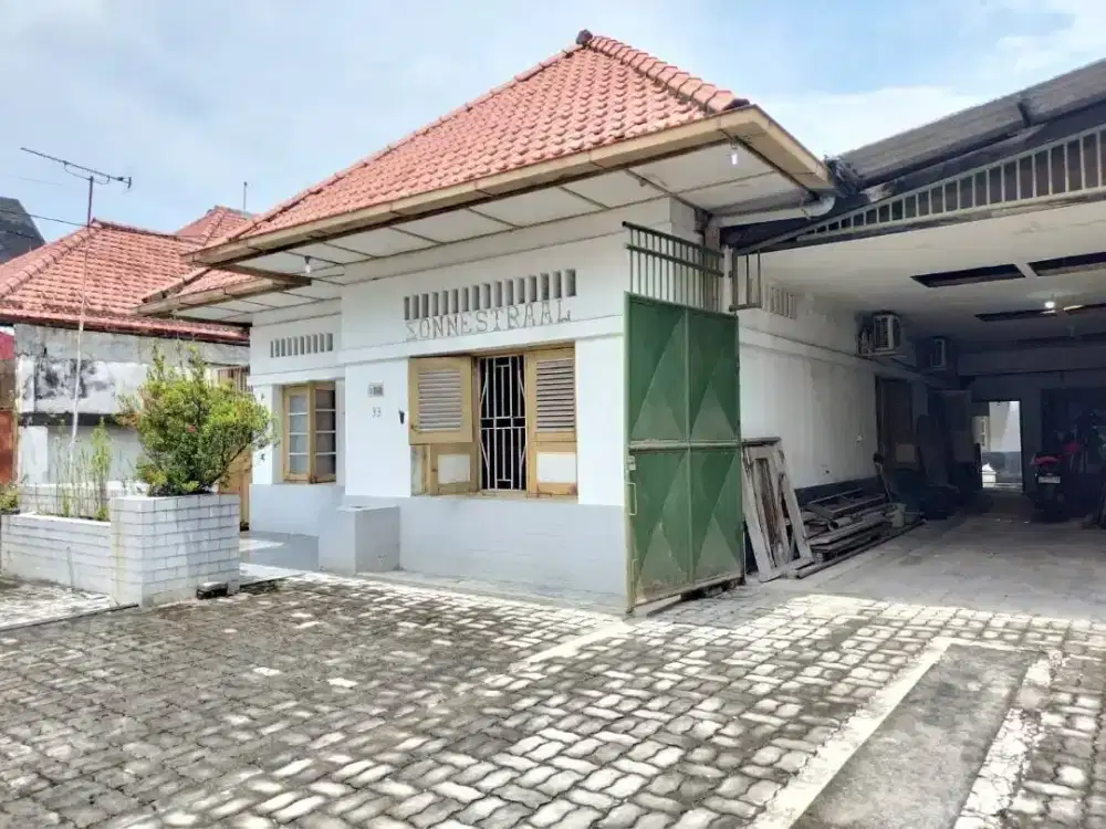 DIJUAL RUMAH DI JL BLAMBANGAN SURABAYA RUMAH BELANDA TENGAH KOTA