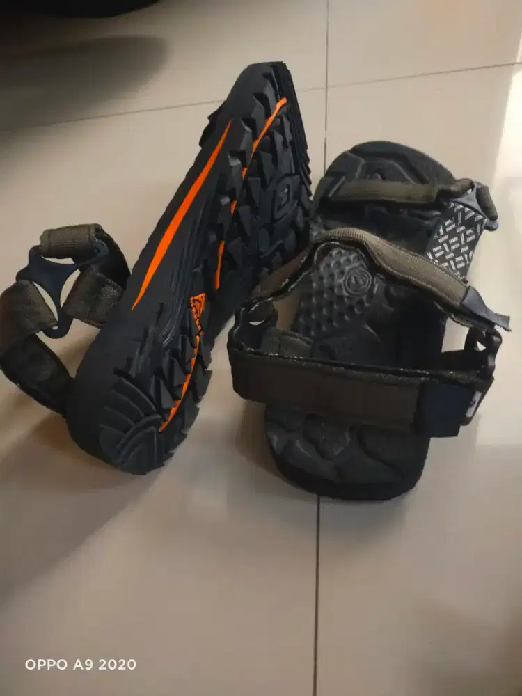 Sandal gunung asmount