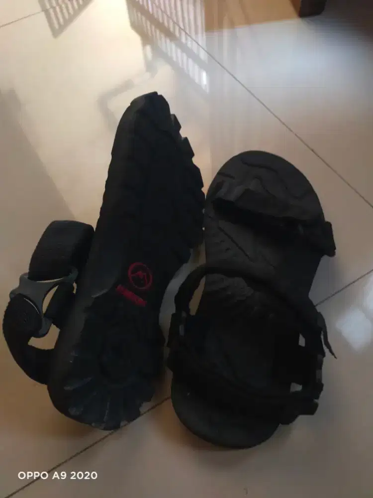 Sandal gunung asmount