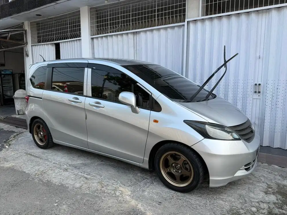Honda Freed 2011 Matic