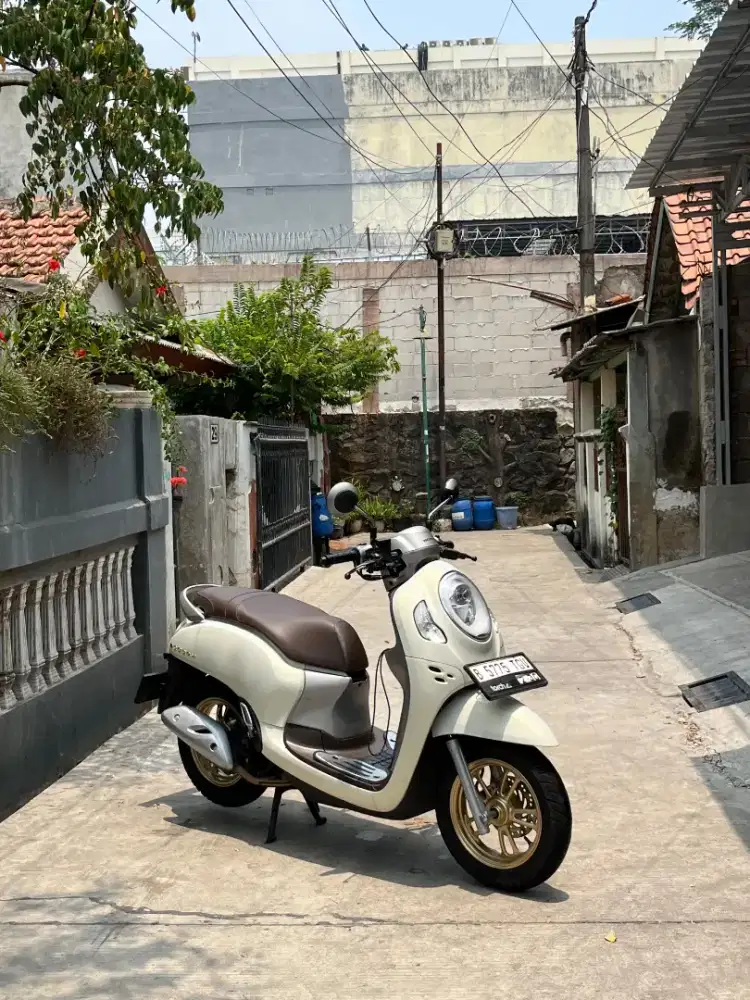 Scoopy putih keyless 2020 2021