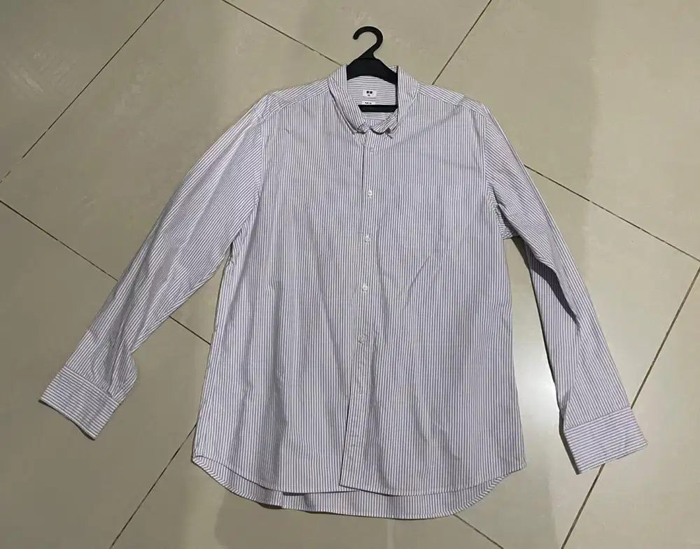 Kemeja Garis Uniqlo