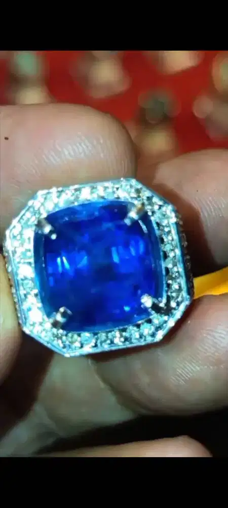 Royal blue safir Srilanka istimewa