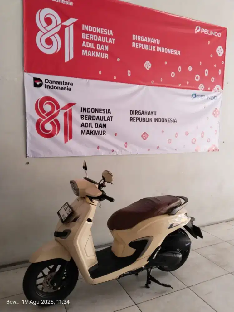 Honda Stylo CBS 160 Creame