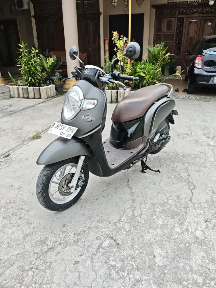 1UNIT HONDA SCOOPY 2017
