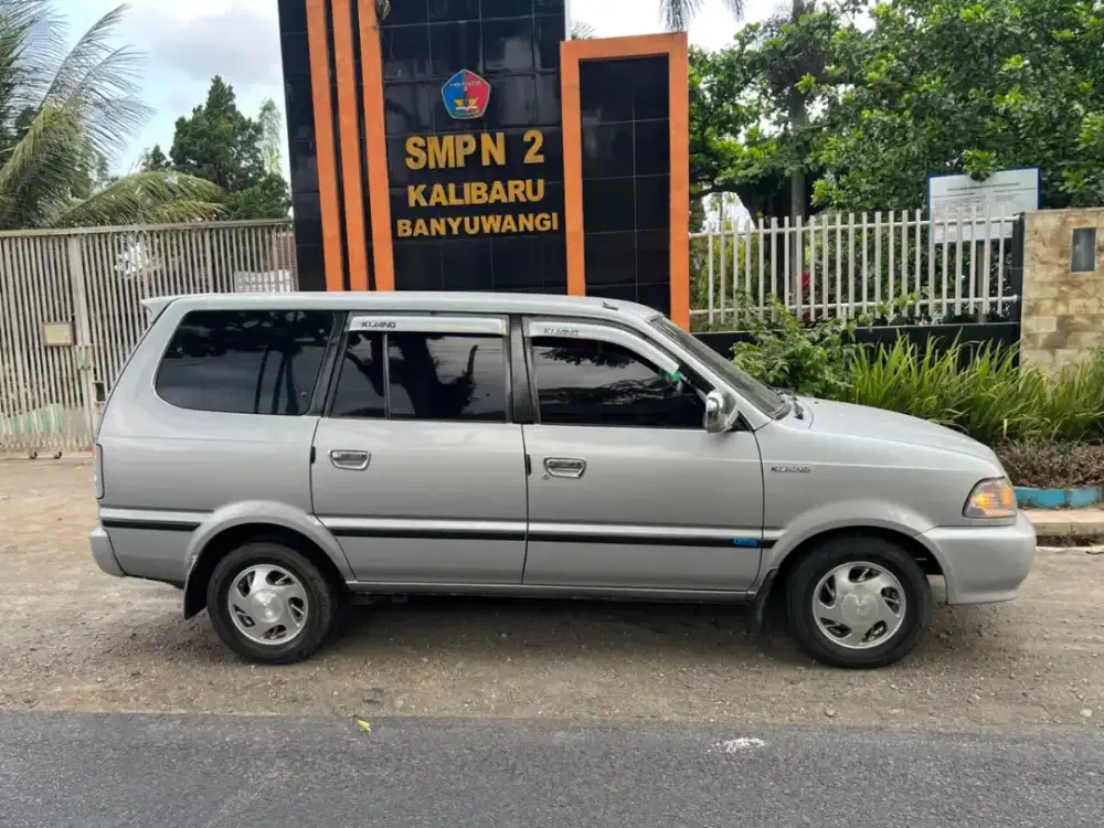 Kijang LGX 2.0 th 2002