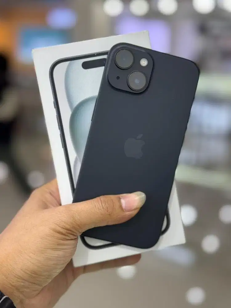 Iphone 15 128Gb black second resmi ibox bh 100% garansi juni 2027